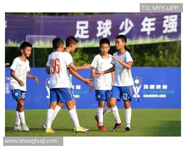 足球仆鑫助力青少年成长打造全新足球培训平台与赛事体验